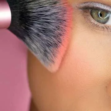 Real Techniques Mini Multitask Makeup Brush, For Blush, Bronzer & Powder, Face Brush with Custom-Cut Synthetic Bristles, For Loose & Pressed Powder, Travel Sized, Vegan & Cruelty-Free, 1 Count