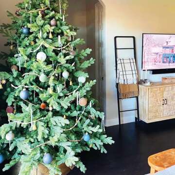 Fraser Hill Farm 9-Ft. Foxtail Pine Artificial Christmas Tree with White Incandescent Smart Lights a...