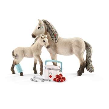 Schleich Horse Club, Horse Toys for Girls and Boys, Hannah's First-Aid Kit Horse Set with Icelandic Horse Toy, 7 Pieces, Ages 5+