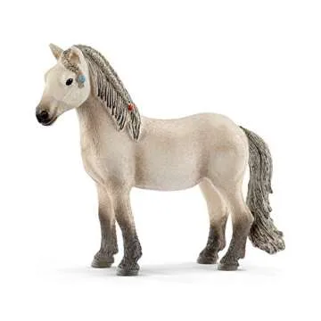 Schleich Horse Club, Horse Toys for Girls and Boys, Hannah's First-Aid Kit Horse Set with Icelandic Horse Toy, 7 Pieces, Ages 5+