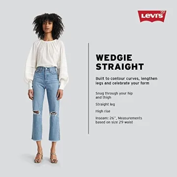 Levi's Women's Wedgie Straight Jeans in White Stonewash