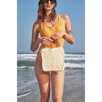 White Beach Straw Bag with Bamboo Handle Summer Essential