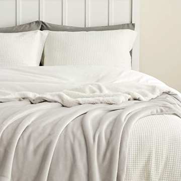 Bedsure Sherpa Fleece Blanket - Cozy and Warm Queen Size