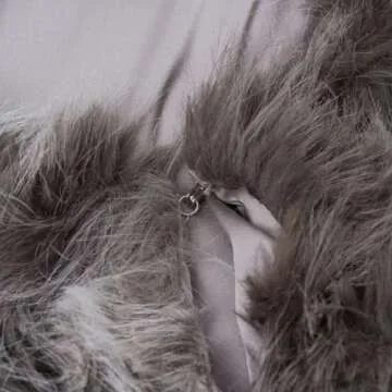 Amazhiyu Women's Stylish Faux Fur Cropped Winter Coat