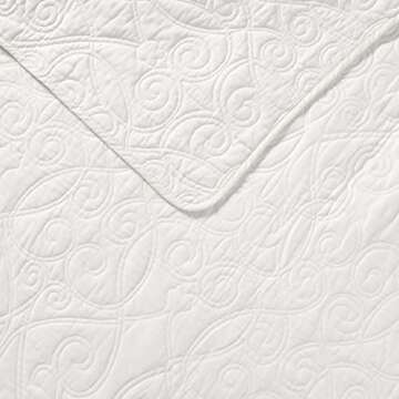 Laura Ashley Felicity Collection Quilt Set-100% Cotton, Reversible, All Season Bedding with Matching Sham(s), Pre-Washed for Added Softness, Queen, White