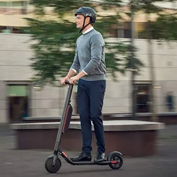 Segway Ninebot ES4 - 300W Motor, 28 Miles & 19MPH Power
