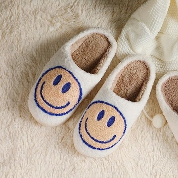 dubuto Smile Face Slippers for Girls Boys, Cute Soft Plush Anti-slip House Kids Girls Slippers with Memory Foam Warm Cartoon Happy face Shoes for Indoor Outdoor