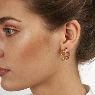 Trendy Gold Chain Link Hoop Earrings Ideal for Everyday Style