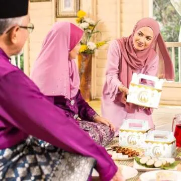 TaoBary 24 Pack Eid Al Adha Treat Box Muslin Islam Ramadan Party Candy Boxes Paper Eid Gift Boxes Foldable Eid Mubarak for Eid Al Adha Party Muslim Party Supplies, Goodie and Gifts(White and Gold)