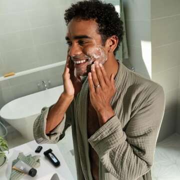 MANSCAPED® The Chairman™ PRO Package - Men’s Foil Shaver with Two Interchangeable Blades, SkinSafe® Four-Blade Foil & Stubble Trimmer, Power Shave Gel, Face Shave Soother Aftershave, Gentle on Neck