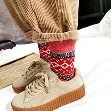 Fraobbg 5 Pairs Vintage Winter Women Socks Warm Thick Knitted Soft Wool Socks Christmas Gifts Cozy Crew Socks