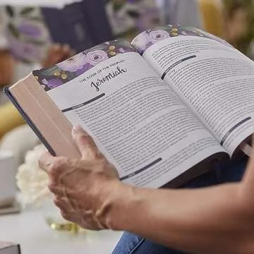 KJV, The Woman's Study Bible, Hardcover, Red Letter, Full-Color Edition, Comfort Print: Receiving God's Truth for Balance, Hope, and Transformation