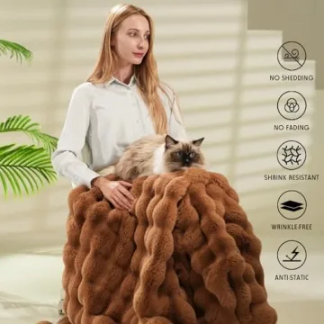 Comfort & Warmth - Plush Faux Fur Blanket for All Seasons