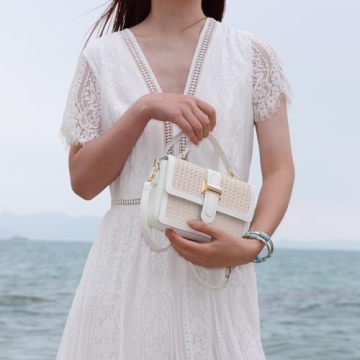 Trendy Woven Straw Crossbody Beach Bag for Women