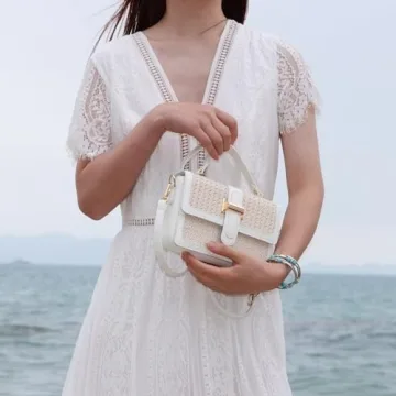 Trendy Woven Straw Crossbody Beach Bag for Women