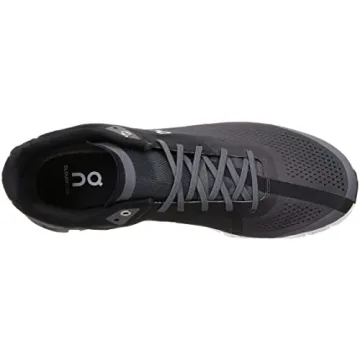 On Mens Cloudflow Trainers - Comfort Meets Style in Sportswear