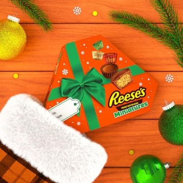 REESE'S Miniatures Milk Chocolate Peanut Butter Cups, Christmas Candy Gift Box, 6.5 oz