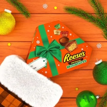 REESE'S Miniatures Milk Chocolate Peanut Butter Cups, Christmas Candy Gift Box, 6.5 oz