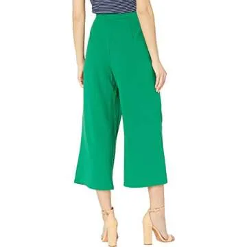 ECI New York Women's Cropped Pants, Green, Small