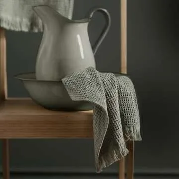 VALLASÅN bath towel, 70x140 cm, light green