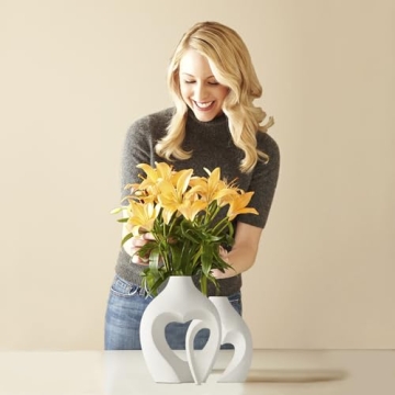 Nordic Heart Shaped White Vases Set of 2 by Zormon