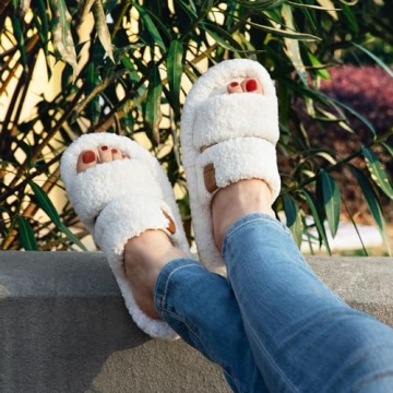 EverFoams Fuzzy Open-toe Slippers for Women Comfort