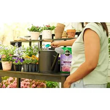 Miracle-Gro Bloom Booster Flower Food for Vibrant Blooms