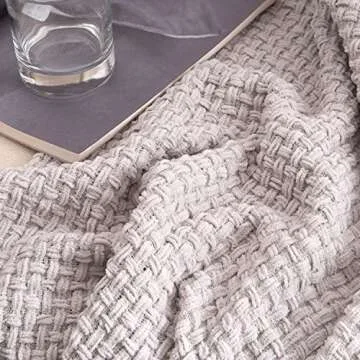 Luxurious PERSUN Knitted Throw Blanket - Soft & Decorative