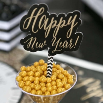 Big Dot of Happiness 2025 New Year's Eve Paper Straw Decor, Gold 2025 New Years Eve Party Supplies, Striped Decorative NYE Straws, 2025 Straw Decorations, Set of 24