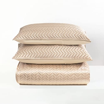 Whale Flotilla Silky Soft Satin Quilt Set for Luxury Comfort