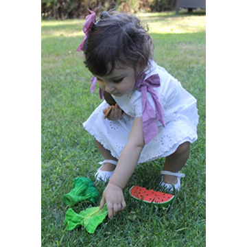 Oli & Carol Natural Rubber Teether for Babies | Brucy the Broccoli