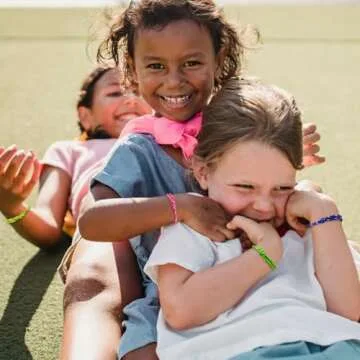 Milianquill 30Pcs Knot Bracelet Greeting Cards - Valentines Day Gifts for Kids, Classroom Exchange, Non Candy Party Favors