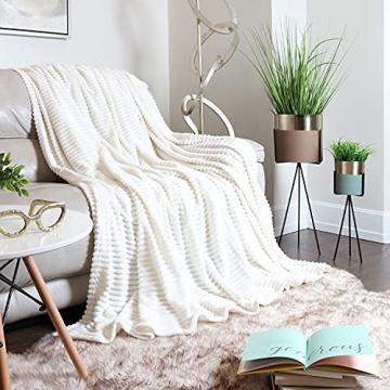 Clara Clark Ultra-Plush Throw Blanket - Soft & Stylish