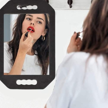 Durable Lightweight Handheld Salon Mirror for Professionals