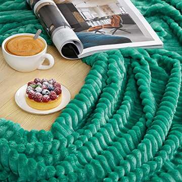 GO Premium Ultra Soft Fleece Blanket, Super Large Queen Size - Emerald Green Color, Perfect Cozy Gift, Super Warm Comfy - ECO-Certified, Hypoallergenic, 90" x 90"
