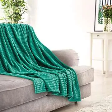 GO Premium Ultra Soft Fleece Blanket, Super Large Queen Size - Emerald Green Color, Perfect Cozy Gift, Super Warm Comfy - ECO-Certified, Hypoallergenic, 90" x 90"