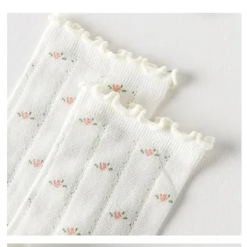 Breathable Women's Ankle Socks with Floral Design for Comfort