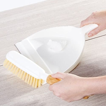 Stylish mDesign Dustpan & Brush Set for Easy Cleaning