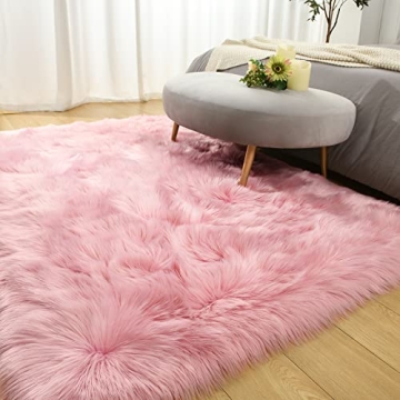 LOCHAS Faux Fur Rug - Soft, Stylish & Washable 3x5 Feet