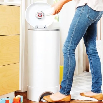 Munchkin STEP Diaper Pail for Ultimate Odor Control