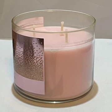 Luxurious Bath and Body Works A Thousand Wishes Candle