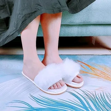 FAYUEKEY Cozy Fuzzy Slippers for Women - Soft & Stylish