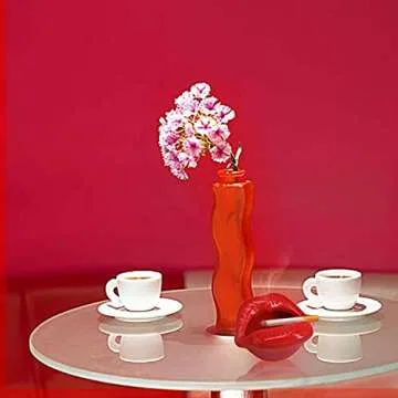 Wang-Data Creative Ceramic Cigarette Ashtrays with Lips Style Fashion Home Decorations（Dark Red）