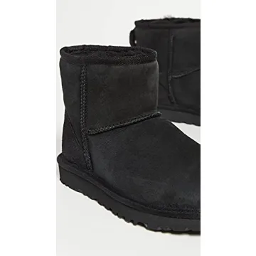 UGG Women's Classic Mini II Boot - Cozy & Stylish Winter Footwear