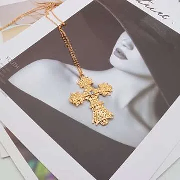 FUTIMELY Retro Big Cross Pendant Necklace for Women Men,18K Gold Silver Baroque Crystal Zircon Large Cross Necklace Bar Party Jewelry (Gold)