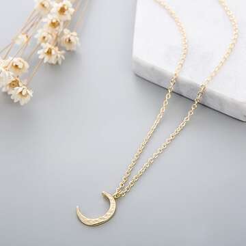 Fettero Gold Crescent Moon Necklace - Elegant & Dainty