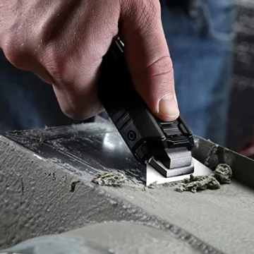 ToughBuilt Scraper Utility Knife - Versatile 2-in-1 Tool