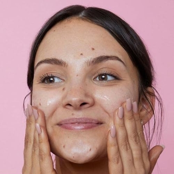 Soap & Glory 3-in-1 Exfoliating Cleanser for Radiant Skin