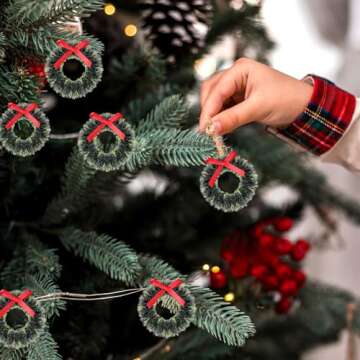 GANAZONO 20pcs Dollhouse Miniature Christmas Wreath Hanging Wreath Christmas Decoration 1:12 Dollhouse Accessories Mini Wreaths Farmhouse Xmas Tree Hanging Decor for Holiday New Year