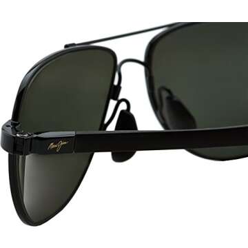 Maui Jim Guardrails w/ Patented PolarizedPlus2 Lenses Polarized Lifestyle Sunglasses, Gloss Black/Neutral Grey Polarized, Medium
